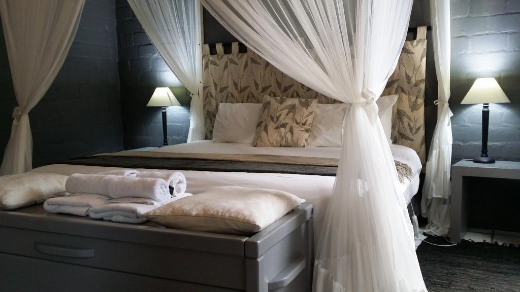 Hornbill House Self Catering Accommodation Hermanus Eksteriør billede