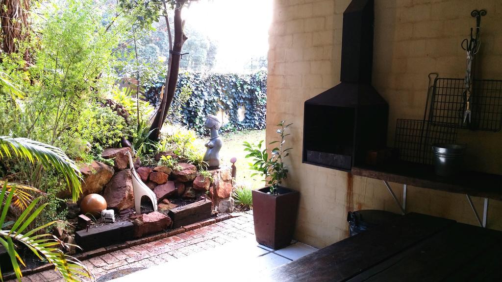 Hornbill House Self Catering Accommodation Hermanus Eksteriør billede