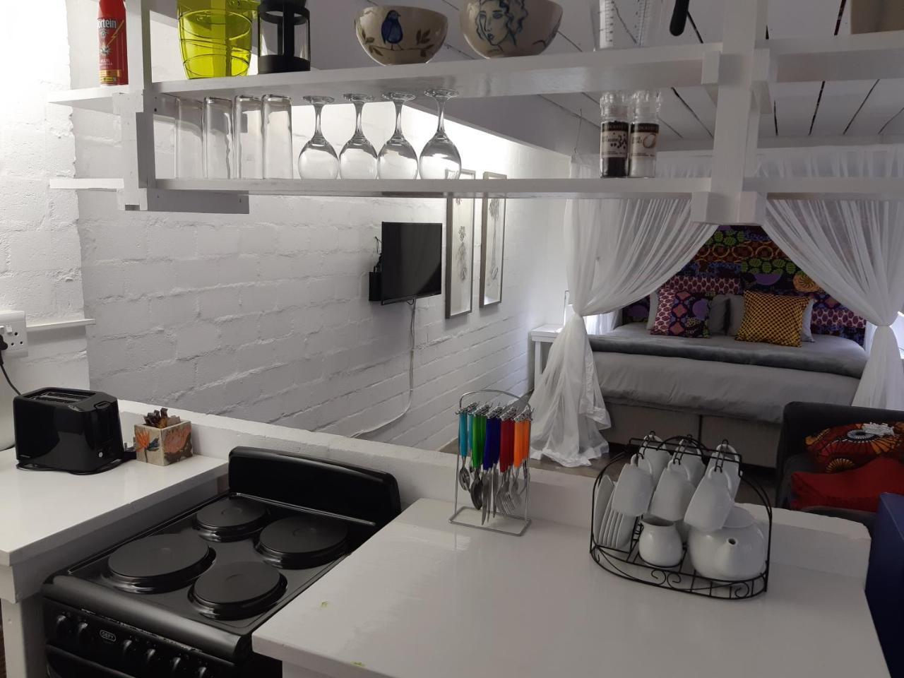 Hornbill House Self Catering Accommodation Hermanus Eksteriør billede