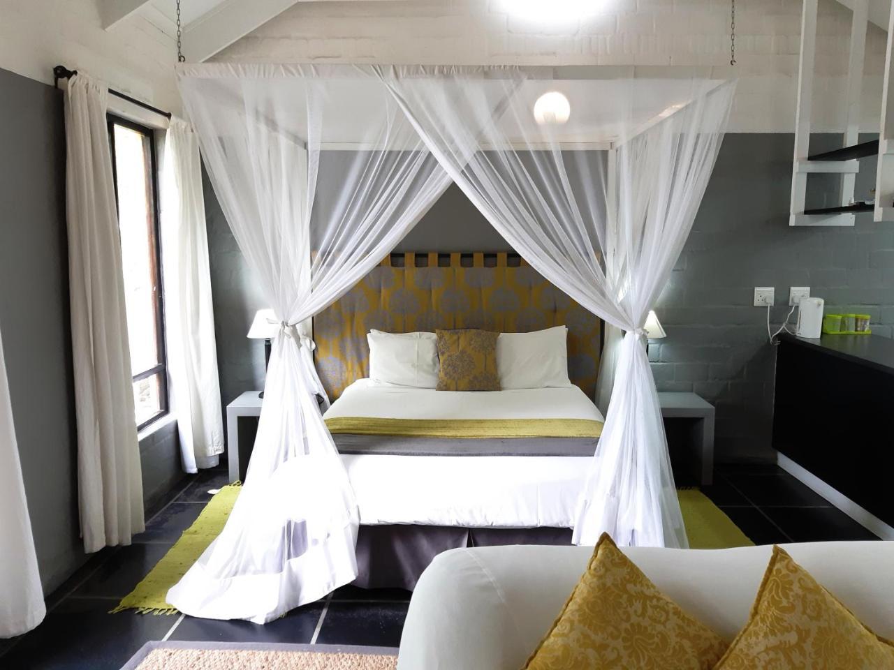 Hornbill House Self Catering Accommodation Hermanus Eksteriør billede