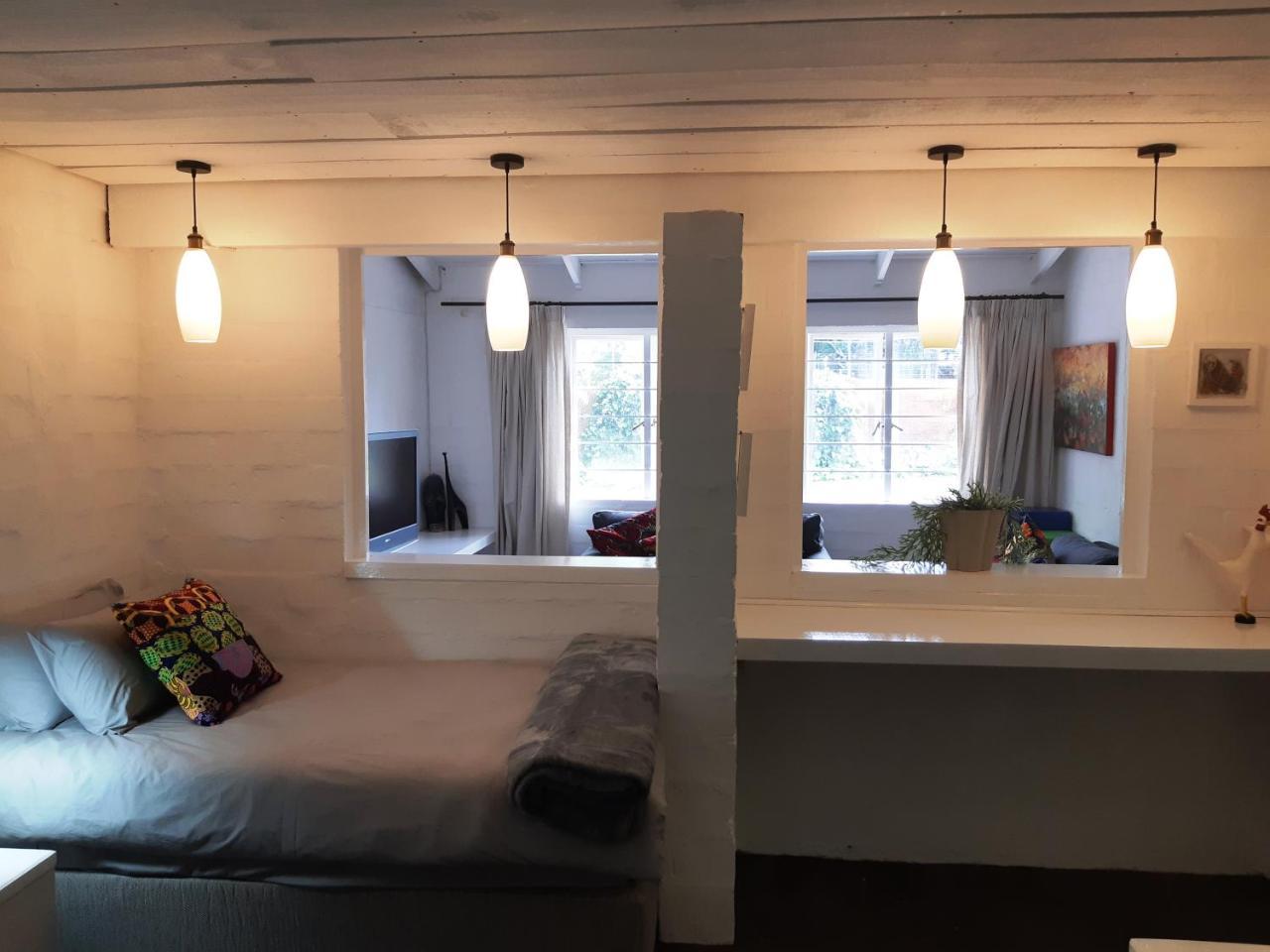 Hornbill House Self Catering Accommodation Hermanus Eksteriør billede