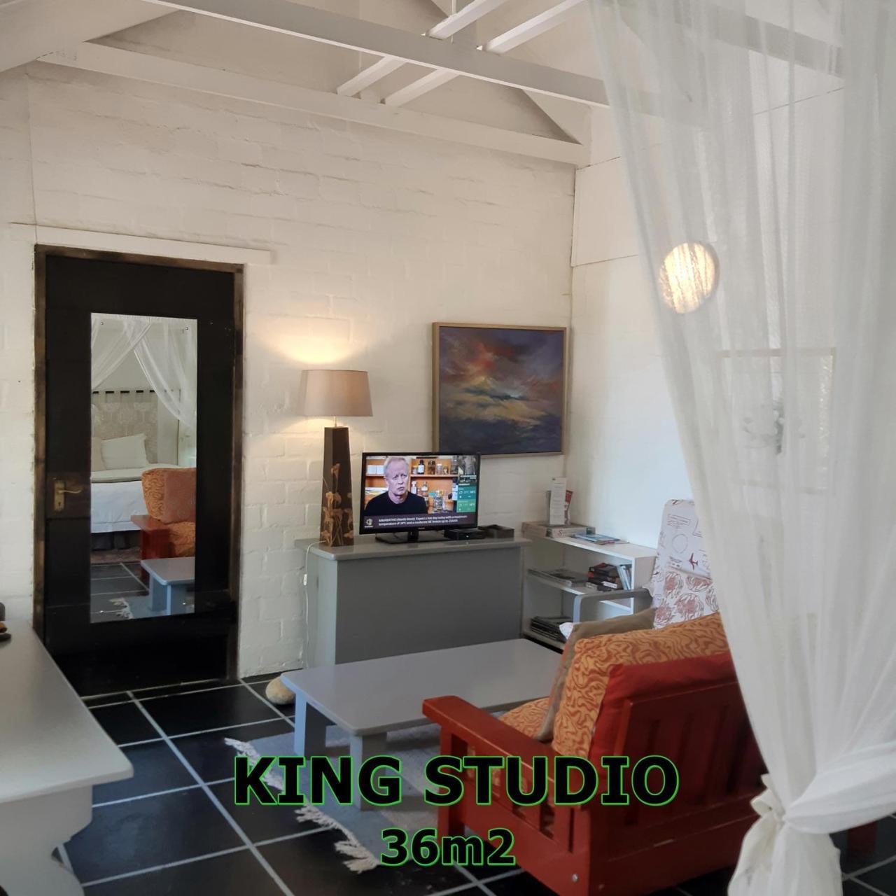 Hornbill House Self Catering Accommodation Hermanus Eksteriør billede